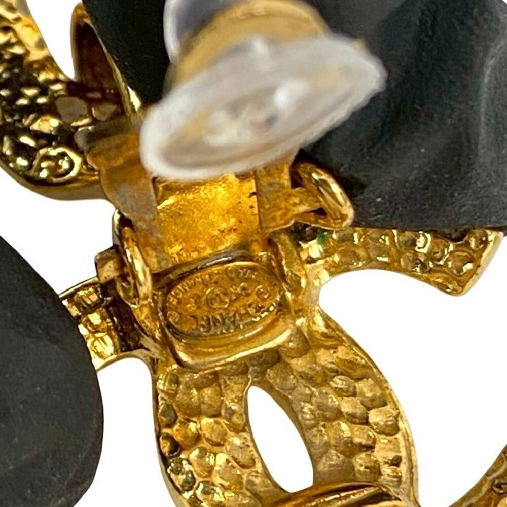 CHANEL Vintage Gold Logo Earrings - Picture 2 of 6
